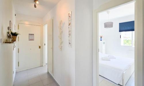 Cala Blanca apartment 4 pax by costablancarent