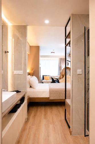 Athens Heart Flat Syntagma