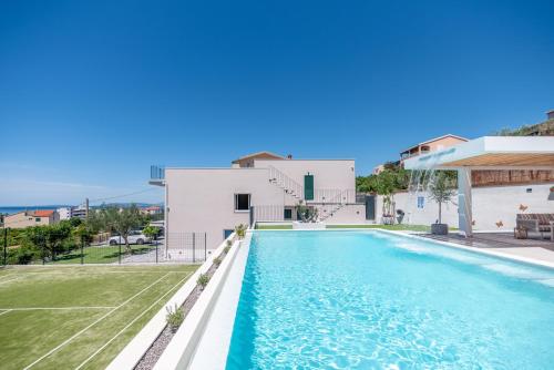 Villa Court & Sea Private Tennis Court & Pool