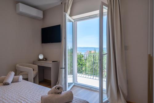 Villa Court & Sea Private Tennis Court & Pool