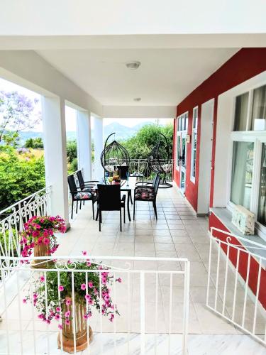 Daria sea view house