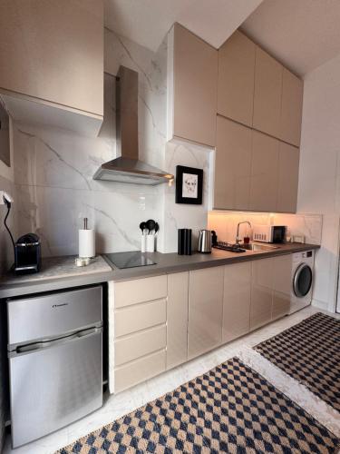 Charming Studio 5min walk from Palaio Faliro beach