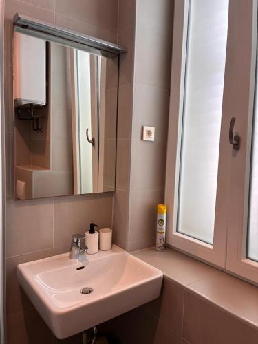 Ridzak Riva Rooms