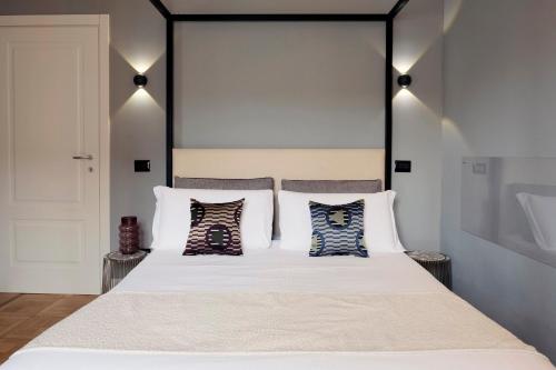 ComeCasa Sforza Chic Stay -10 Min Walk from DUOMO