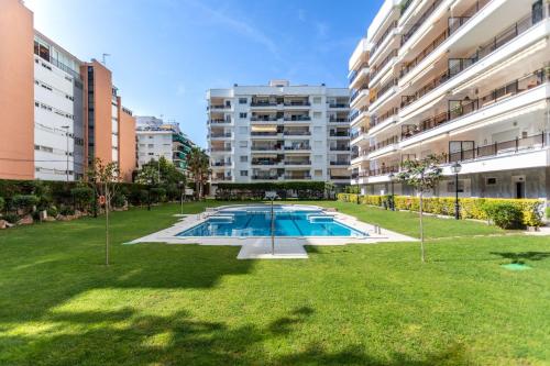 Charming 1-Bedroom Apartment with Pool in Lloret de Mar