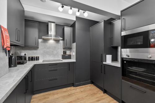 Close to Media City-Old Trafford - 5 Bedroom House photo 16