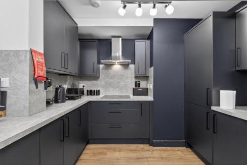 Close to Media City-Old Trafford - 5 Bedroom House photo 14