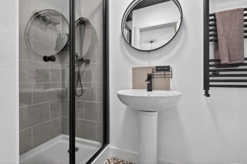 Close to Media City-Old Trafford - 5 Bedroom House photo 45