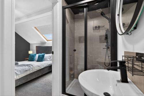 Close to Media City-Old Trafford - 5 Bedroom House photo 8