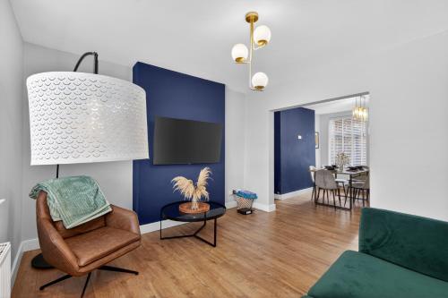 Close to Media City-Old Trafford - 5 Bedroom House photo 6