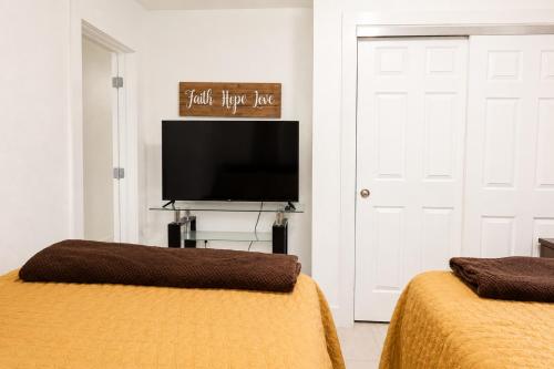 Miami 2BR Home l Jackson Hospital l Parking photo 39