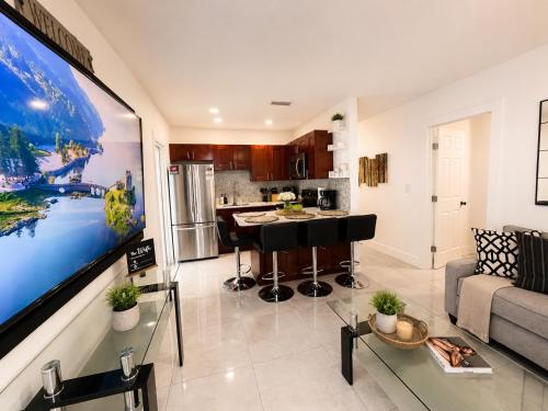 Miami 2BR Home l Jackson Hospital l Parking photo 15