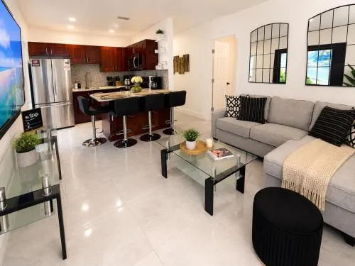 Miami 2BR Home l Jackson Hospital l Parking photo 1