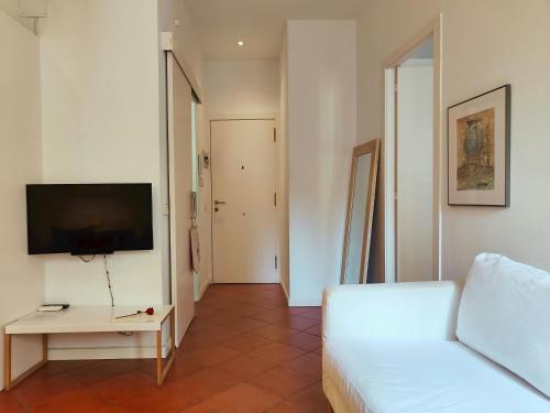Cute 1 bedroom apt. Super central location. R.K