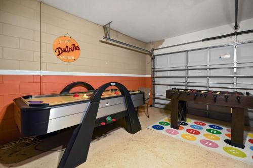 4BR Villa Private Pool and Game Room near Disney photo 4