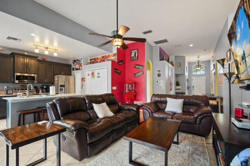 4BR Villa Private Pool and Game Room near Disney photo 11