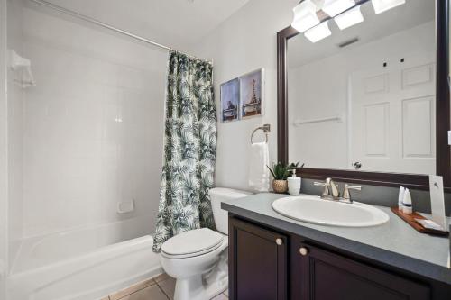 4BR Villa Private Pool and Game Room near Disney photo 33