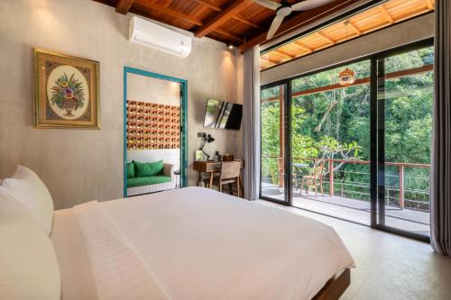 Kadewa Retreat Ubud - Adults Only — Balcony/Terrace