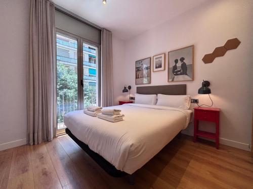 Elegant apartment for 6 beside Sagrada Familia
