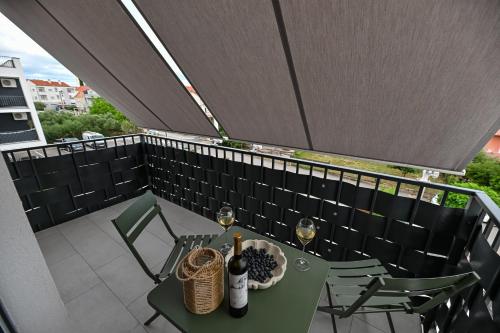 Ana - luxury apartment with free EV station