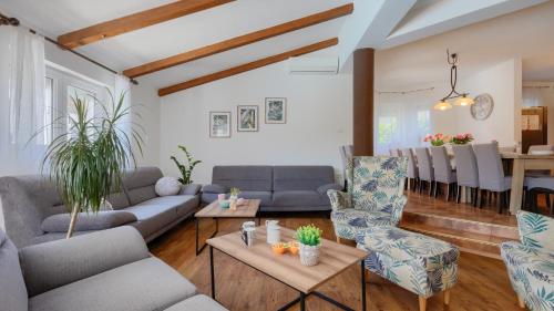 Casa Luce by Villas Guide