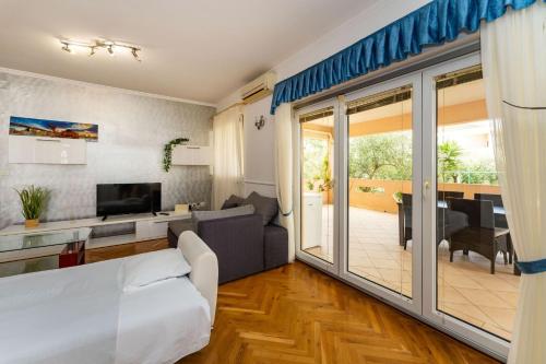 BonVie Apartments in Center B9