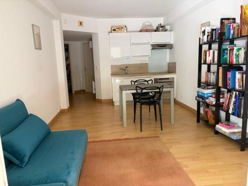 Appartement T2 dans luxueuse villa St Raphael proche des Golfs