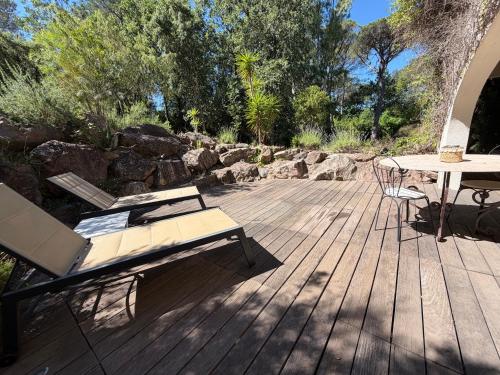 Appartement T2 dans luxueuse villa St Raphael proche des Golfs