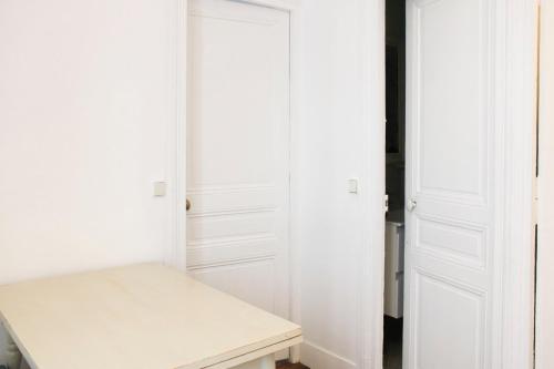 Charming Latin Quarter Apartment