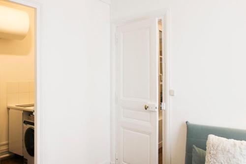 Charming Latin Quarter Apartment