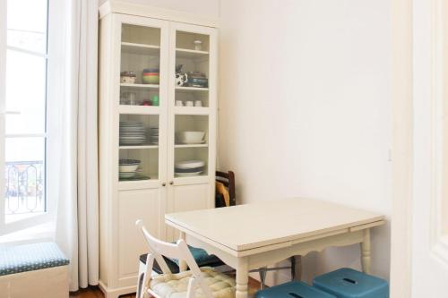 Charming Latin Quarter Apartment