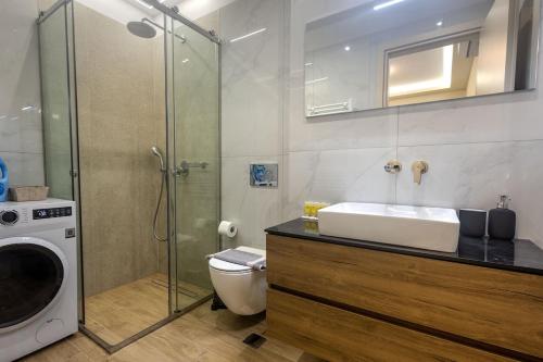 Three Bridges Urban Suite 44