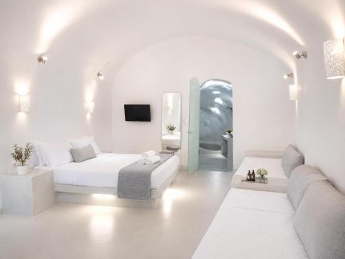 Sleep with Me- Fira Center, Capital