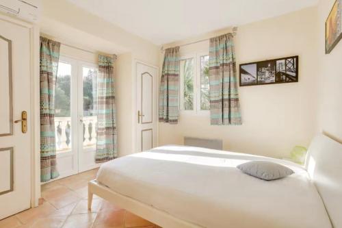 Villa with heated pool in Sainte-Maxime