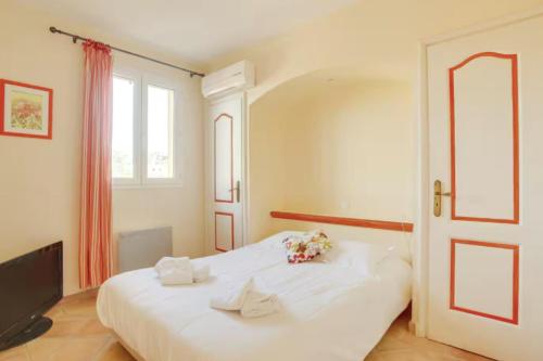 Villa with heated pool in Sainte-Maxime