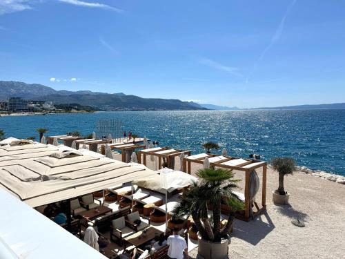 Diora Luxury Seafront Apartment - Panoramic Sea View