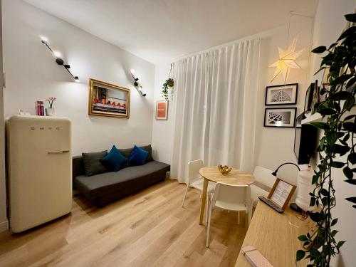 Ilia12 home