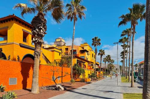 POSITIVE VIBES HOLIDAYS HOME, Playa de las Americas, Tenerife