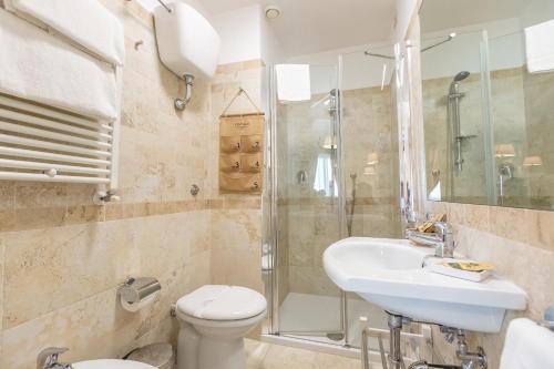 חדר רחצה ב-Hotel Modigliani
