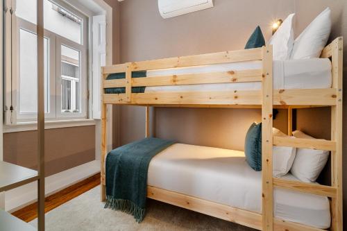 WHome Spacious Historic Lisbon Flat near Cais do Sodré