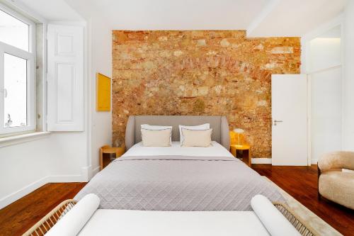 WHome Spacious Historic Lisbon Flat near Cais do Sodré