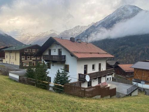 Mountain Lodge Sölden - Ski in Bike out Chalet