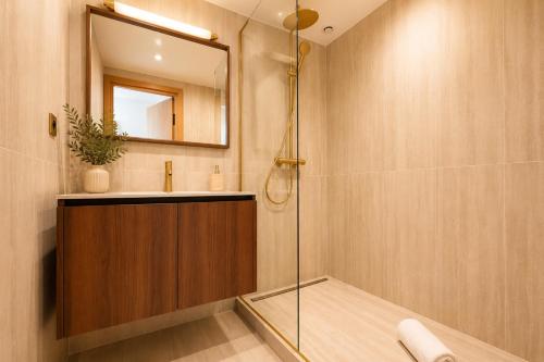 Chic Apartment in Paris Center - with AC