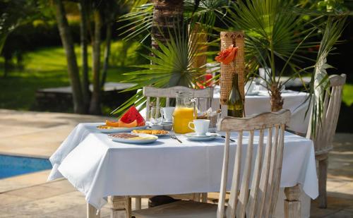 Mad på resortet eller i nærheden