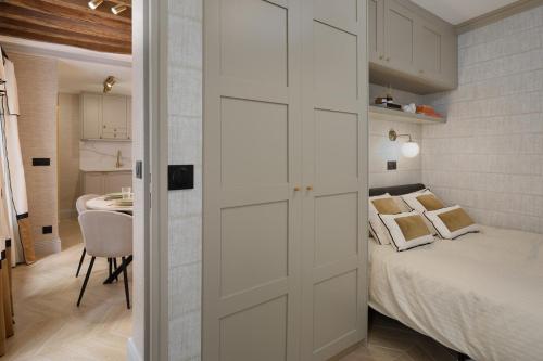 Luxury Apartment in the Heart of Paris (9eme)
