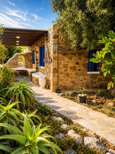 Charming cottage 15 minute walk from Mykonos Town & Airport