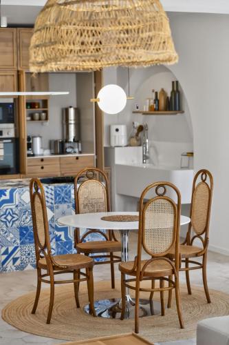 Paradeisos Suite