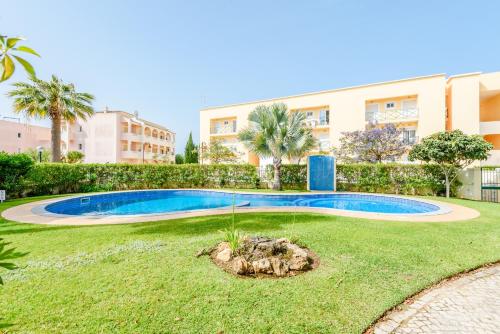 Vilamoura Garden and Pool Apartment