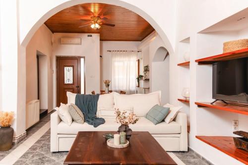 Aurelia Residence in the heart of Chania by 8essentially