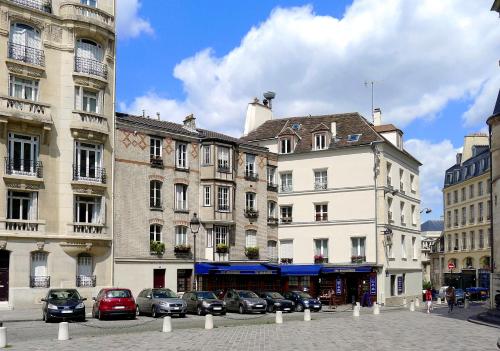 JOLI STUDIO RENOVE EN PLEIN COEUR DE L'ÂME De PARIS QUARTIER PANTHEON , NOTRE-DAME